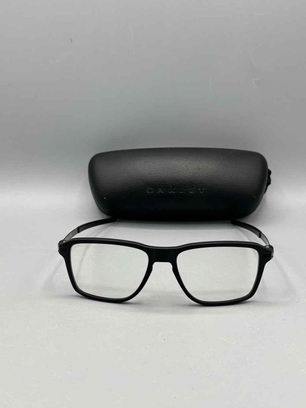 Unisex Oakley Wheel House eyeglasses in Satin Black with case